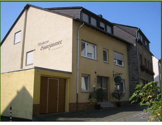 Gaestehaus Kiesgen-Mendgen Bernkastel-Kues Esterno foto