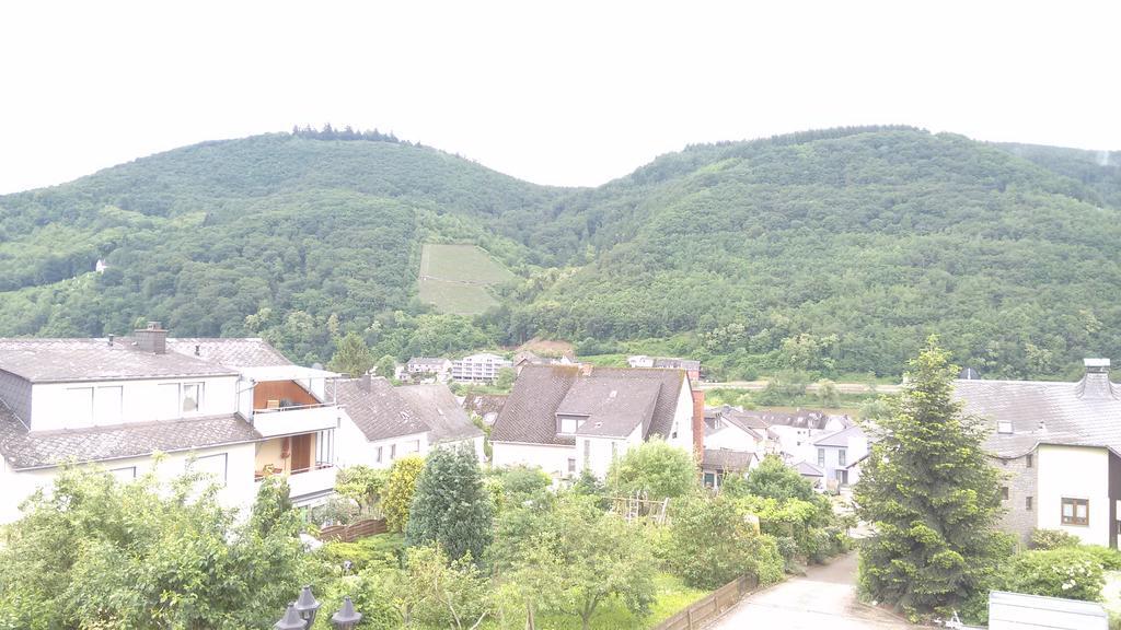 Gaestehaus Kiesgen-Mendgen Bernkastel-Kues Esterno foto